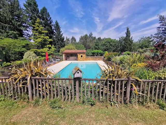 Vente Maison 8 pièces 210 m2 Gourdon