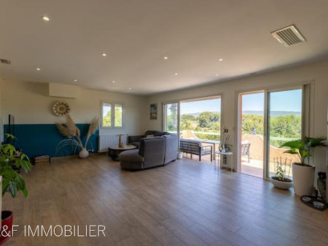 Vente Maison 8 pièces 210 m2 Saint Cyr sur Mer