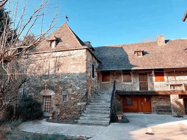 Vente Maison 8 pièces 211.56 m2 Le Bas Ségala