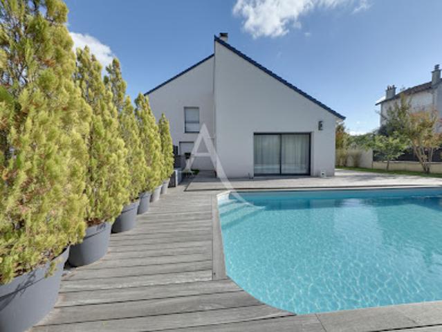 Vente Maison 8 pièces 212 m2 Bry sur Marne