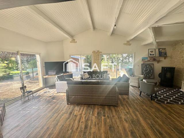 Vente Maison 8 pièces 212 m2 Chizé