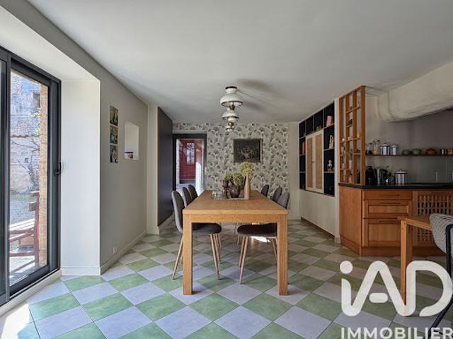 Vente Maison 8 pièces 212 m2 Tusson