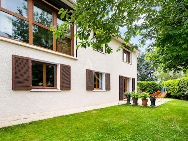 Vente Maison 8 pièces 212.08 m2 Montesson
