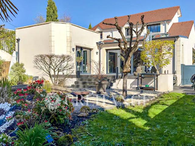 Vente Maison 8 pièces 213.56 m2 Le chesnay