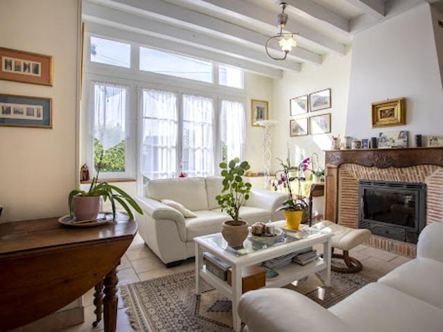 Vente Maison 8 pièces 224 m2 Crézancy en Sancerre
