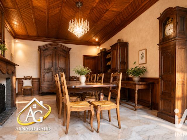 Vente Maison 8 pièces 224 m2 Septfonds