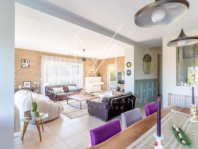 Vente Maison 8 pièces 225 m2 Medan