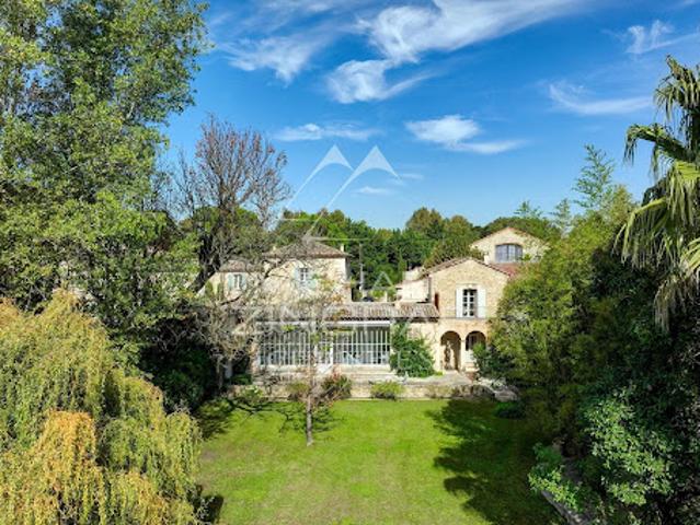 Vente Maison 8 pièces 225 m2 Avignon