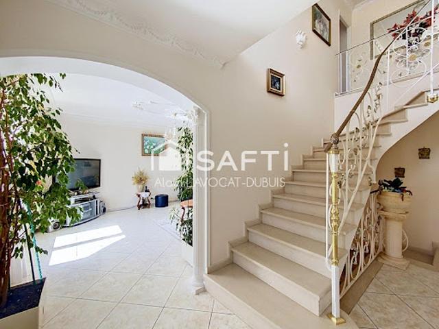 Vente Maison 8 pièces 225 m2 Gournay sur Marne