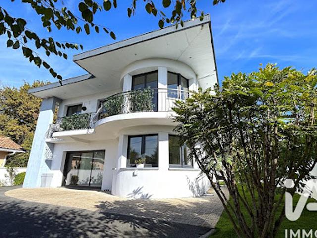 Vente Maison 8 pièces 225 m2 Gradignan