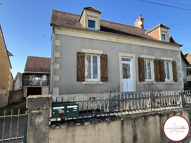 Vente Maison 8 pièces 225 m2 Saint Amand Montrond