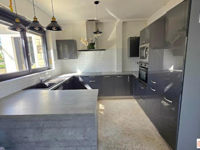 Vente Maison 8 pièces 225 m2 Savignac sur Leyze
