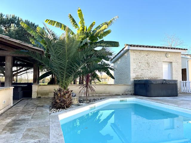 Vente Maison 8 pièces 226 m2 Plaisance