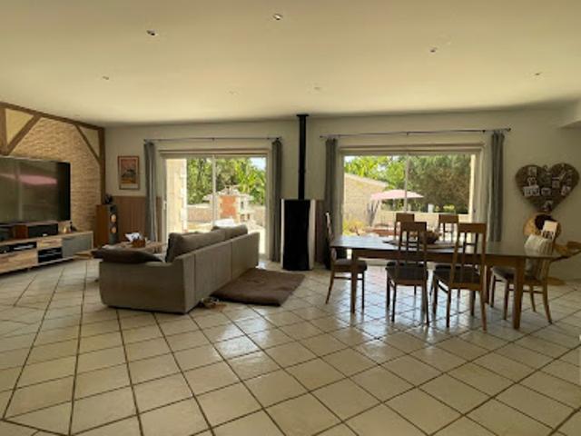 Vente Maison 8 pièces 226 m2 Plaisance