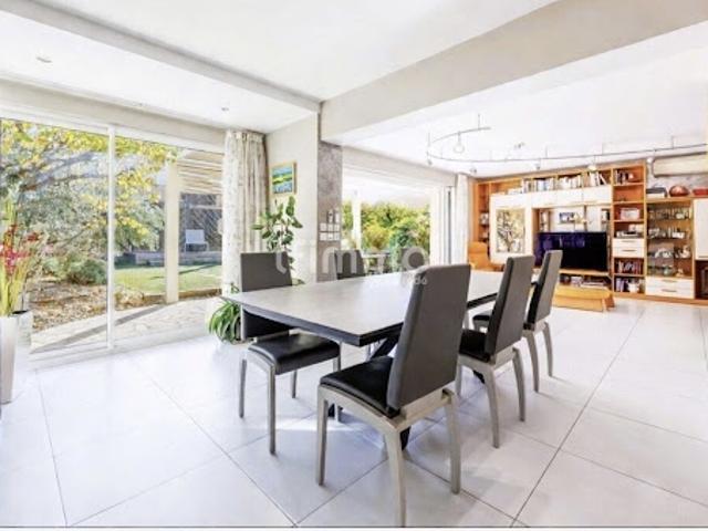 Vente Maison 8 pièces 227 m2 Marseille 12ème
