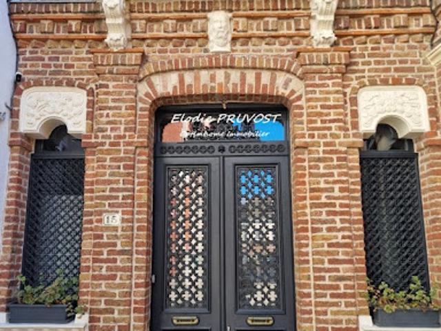 Vente Maison 8 pièces 227 m2 Lillers