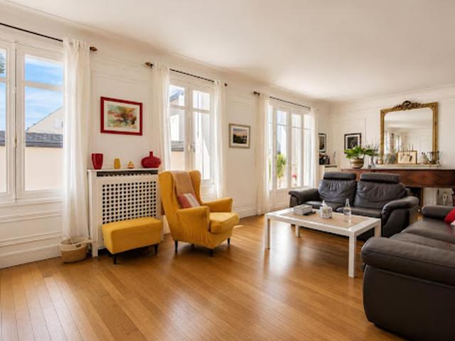 Vente Maison 8 pièces 227.65 m2 Colombes