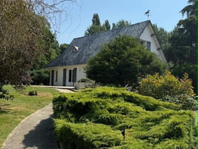 Vente Maison 8 pièces 228 m2 Compiegne