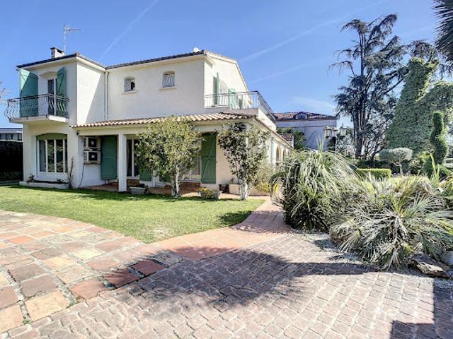 Vente Maison 8 pièces 228 m2 Fenouillet