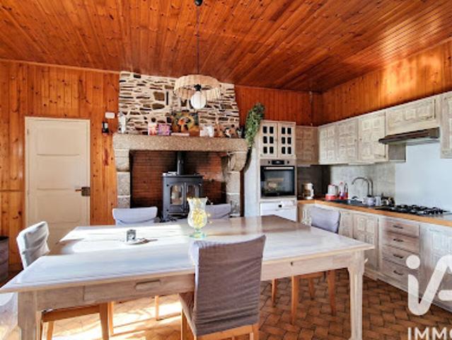 Vente Maison 8 pièces 228 m2 Kergrist Moëlou