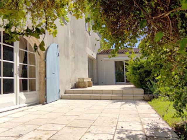 Vente Maison 8 pièces 228 m2 Saint Julien de l'Escap