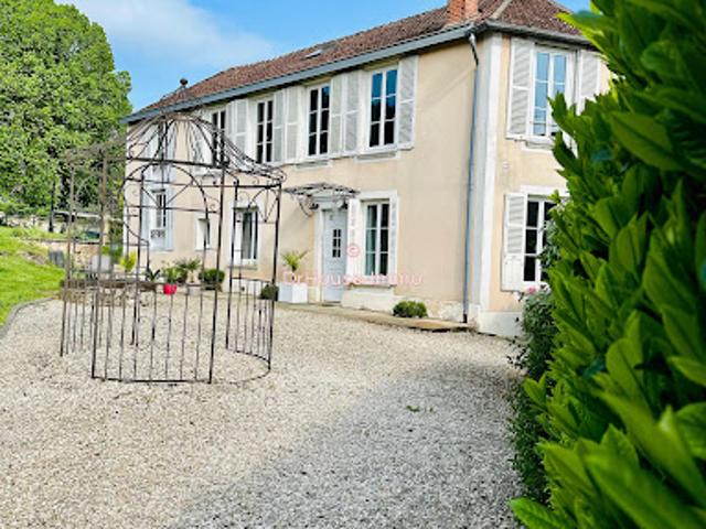 Vente Maison 8 pièces 228 m2 Toucy
