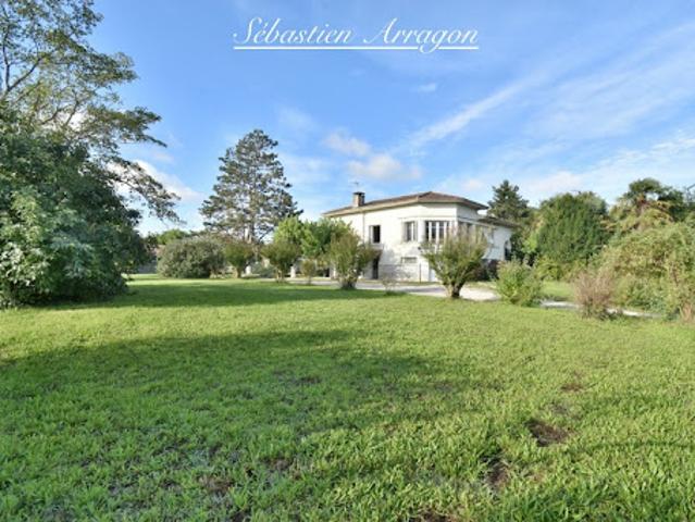 Vente Maison 8 pièces 229 m2 Casseneuil