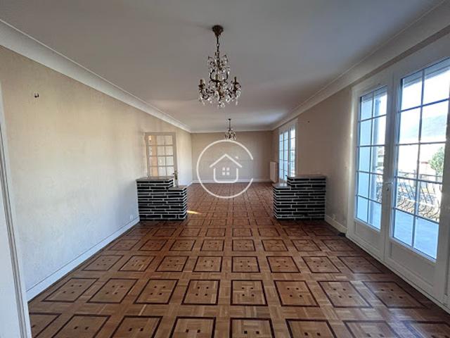 Vente Maison 8 pièces 229.35 m2 Saint Sulpice de Pommeray