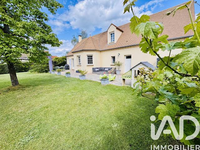 Vente Maison 8 pièces 220 m2 Montfort l'Amaury