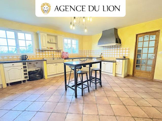 Vente Maison 8 pièces 220 m2 Acon