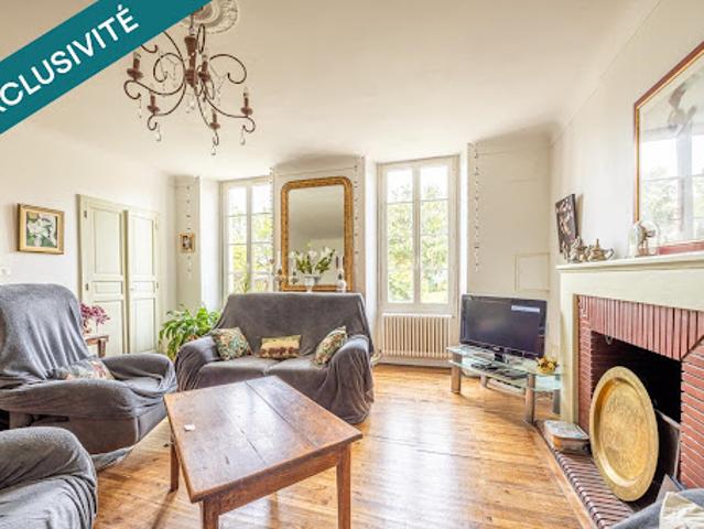 Vente Maison 8 pièces 220 m2 Chauray