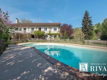 Vente Maison 8 pièces 220 m2 Fargues Saint Hilaire