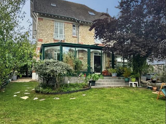 Vente Maison 8 pièces 220 m2 Fontainebleau