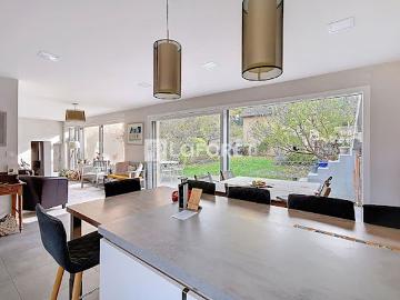 Vente Maison 8 pièces 220 m2 Genay