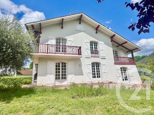 Vente Maison 8 pièces 220 m2 Pau