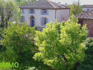 Vente Maison 8 pièces 220 m2 Réalville