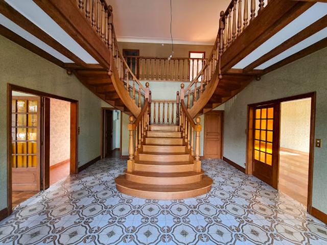 Vente Maison 8 pièces 220 m2 Saint sebastien sur loire