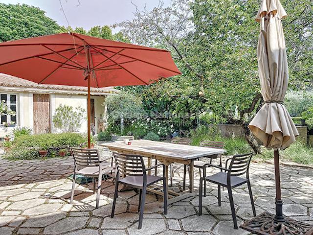 Vente Maison 8 pièces 220 m2 Sainte Cécile les Vignes