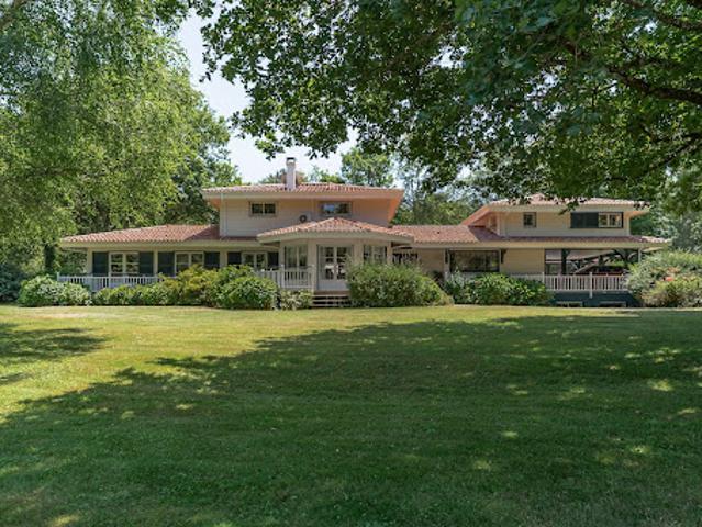 Vente Maison 8 pièces 220 m2 Salles