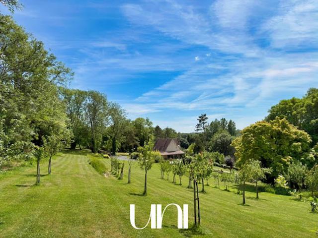 Vente Maison 8 pièces 220 m2 Secqueville en Bessin