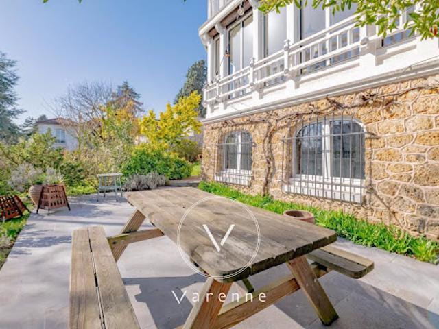 Vente Maison 8 pièces 220 m2 Sevres