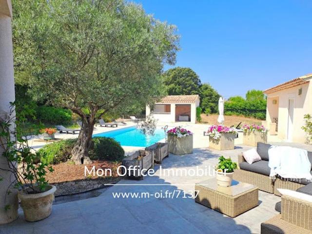 Vente Maison 8 pièces 220 m2 Simiane Collongue