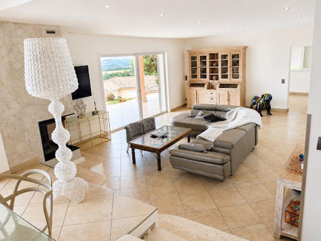 Vente Maison 8 pièces 220 m2 Ventiseri