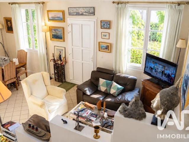 Vente Maison 8 pièces 220 m2 Villeneuve la Guyard