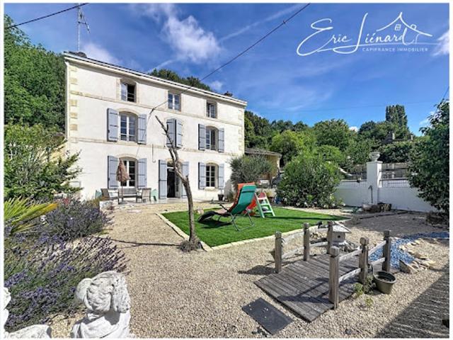 Vente Maison 8 pièces 221 m2 Nanteuil