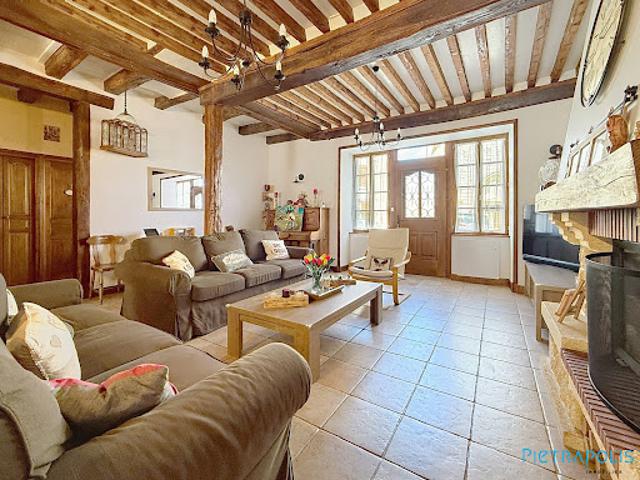 Vente Maison 8 pièces 221 m2 Saint Bonnet le Troncy