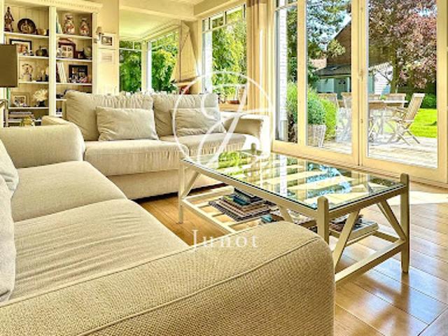 Vente Maison 8 pièces 221.38 m2 Croix