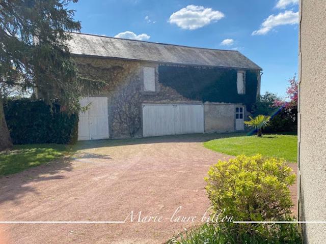 Vente Maison 8 pièces 222 m2 Nueil les Aubiers
