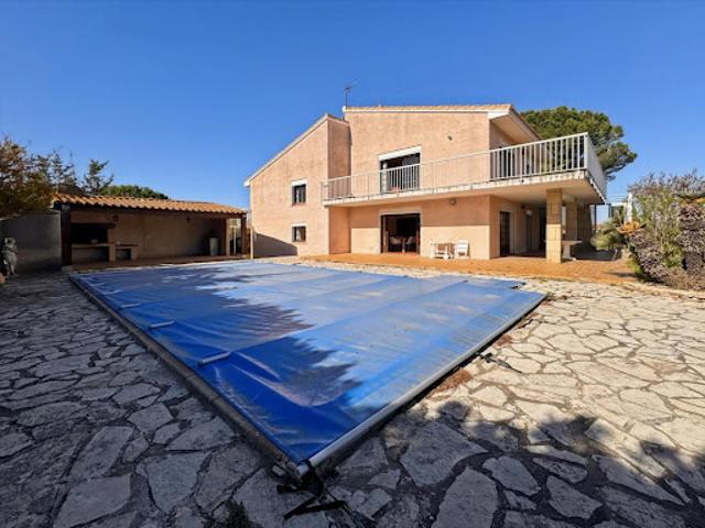 Vente Maison 8 pièces 222 m2 Beziers
