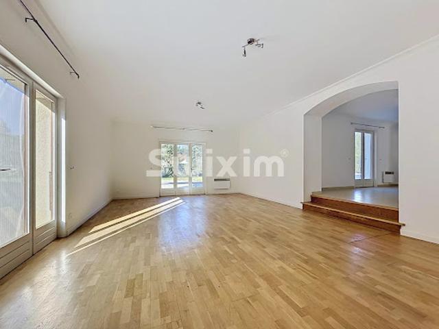 Vente Maison 8 pièces 223 m2 Cessy